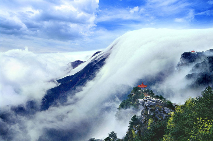 Picture 9 of Lu Son National Park - China