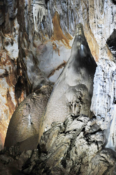 Picture 15 of Magic beauty in Asia's longest dry cave