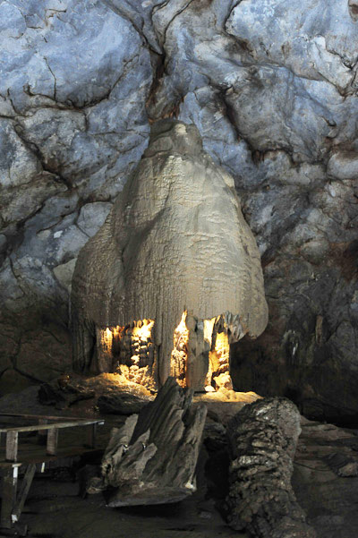 Picture 17 of Magic beauty in Asia's longest dry cave