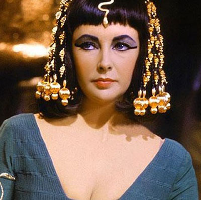 Picture 1 of Makeup like Queen Cleopatra is good for the eyes