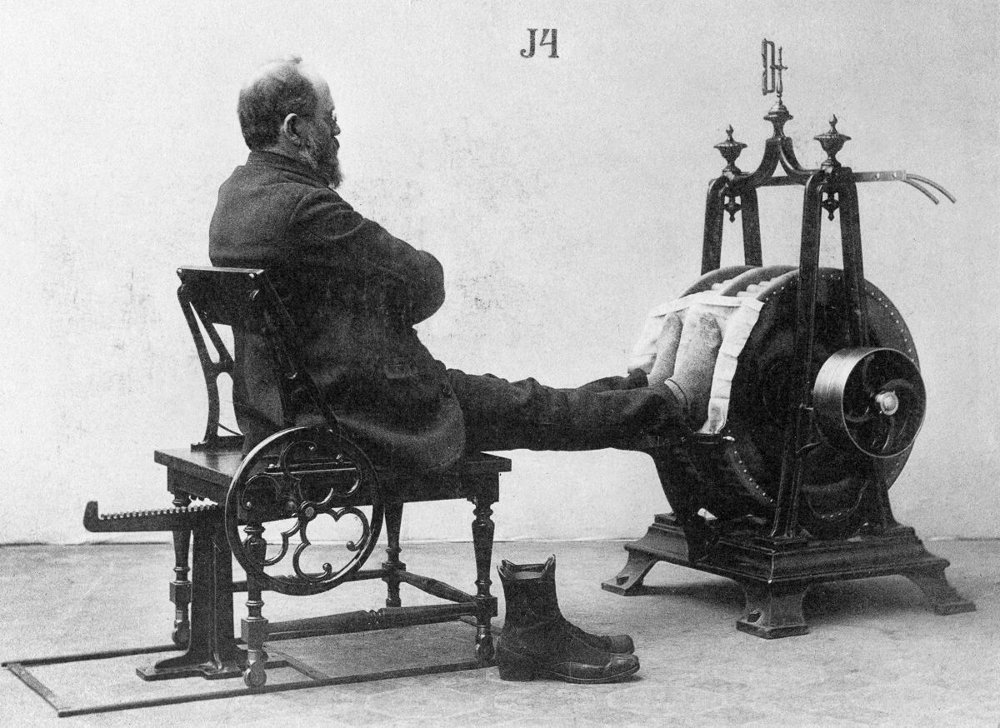 Picture 13 of Man's gym machine 100 years ago