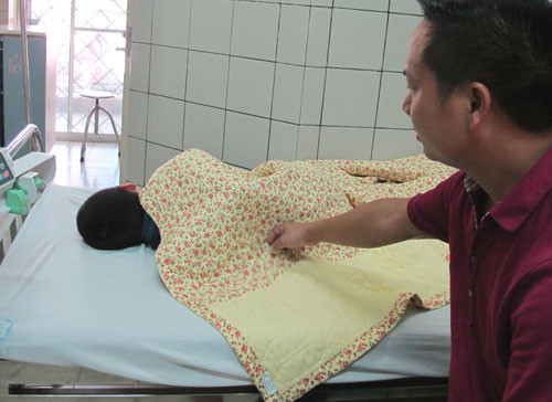 Picture 1 of Many children are hospitalized with meningitis