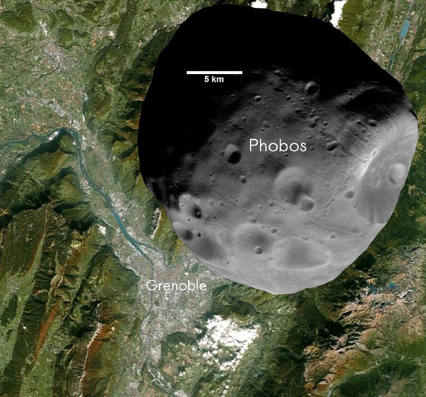 Picture 2 of Mars's largest moon 'crushed' a city