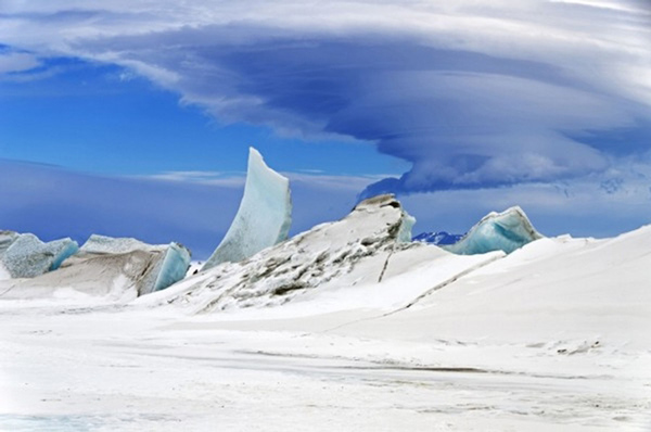 Picture 7 of Marvel at clouds that look like UFOs