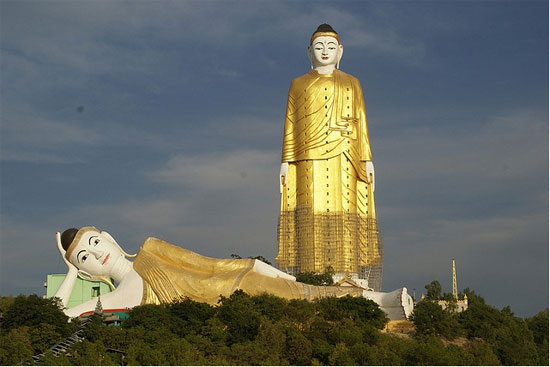 Picture 6 of Marvel at the 7 tallest statues in the world