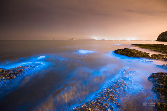 Picture 3 of Marvel at the exotic blue shores of China