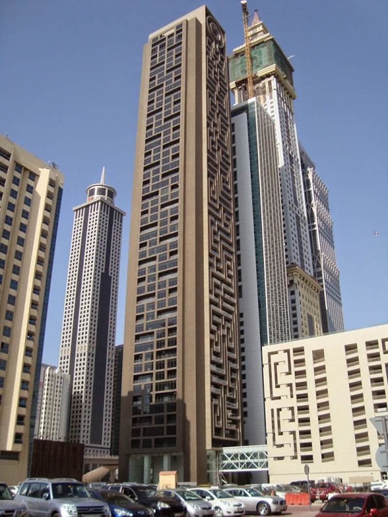 Picture 5 of Maze Tower - Record the largest vertical labyrinth building in the world