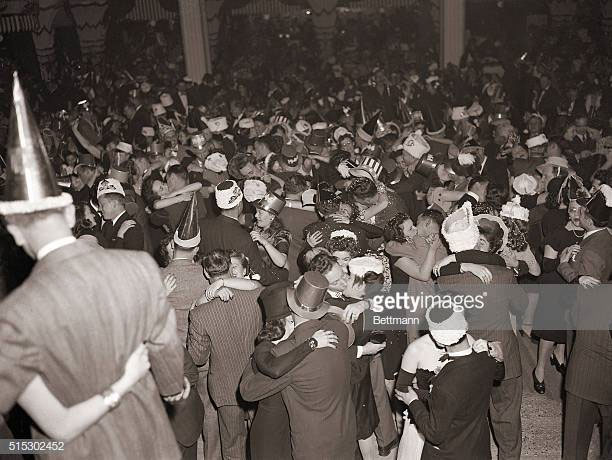 Picture 2 of Meaning of the kiss in the eve of Western people