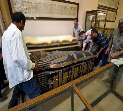 Picture 3 of Medical examination for mummies