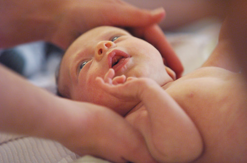 Picture 1 of Medical record: baby born from cold embryos 20 years