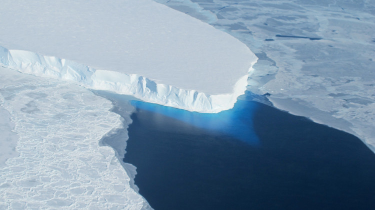 Picture 1 of Melted glacier water subsides the ocean floor