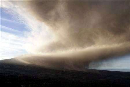 Picture 7 of Merapi volcano began erupting