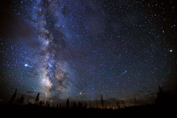 Picture 1 of Meteor shower peaks tonight