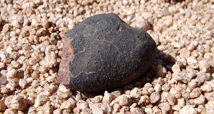 Picture 1 of 'Meteorite cemetery' in the deadliest desert in the world
