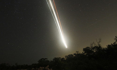 Picture 1 of Meteors exploded near the US air base
