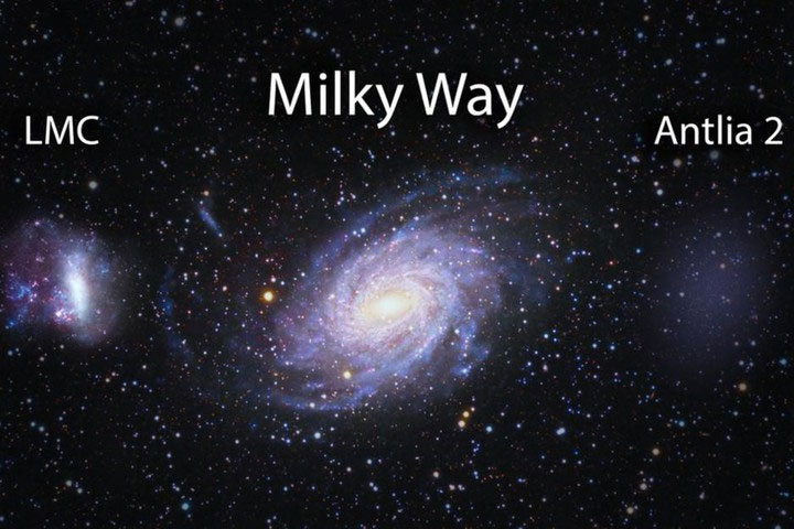 Picture 1 of Milky Way 'wrinkled by collision'