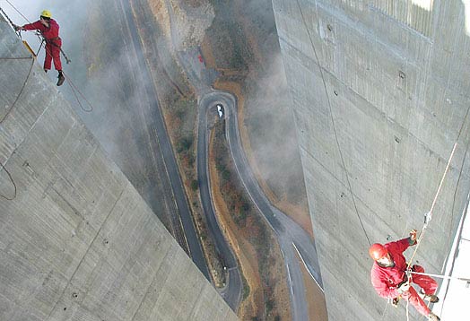Picture 7 of Millau Bridge, great works of technology and art