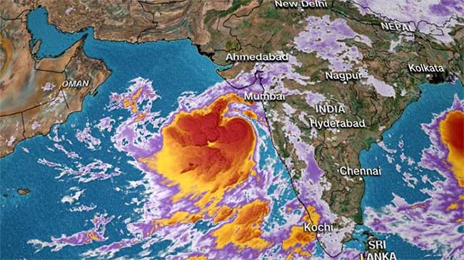 Picture 1 of Millions of Indians face the biggest storm in decades