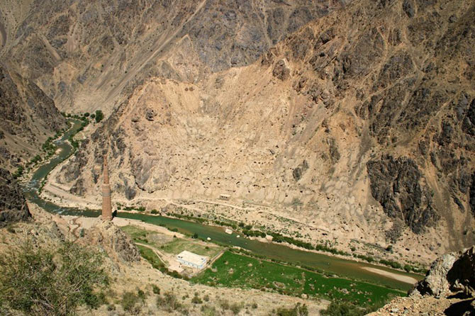 Picture 8 of Minaret Tower in Jam