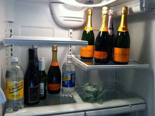 Picture 1 of Minh froze the refrigerator does not ruin champagne