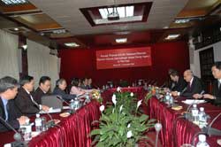 Picture 1 of Minister Hoang Van Phong received a delegation of officials from the International Atomic Energy Agency - IAEA