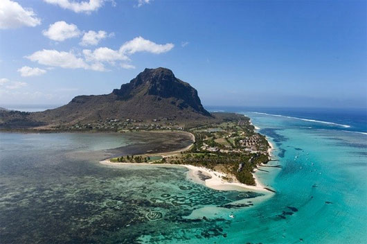 Picture 6 of Miraculous beauty: 'undersea waterfall' in Mauritius island