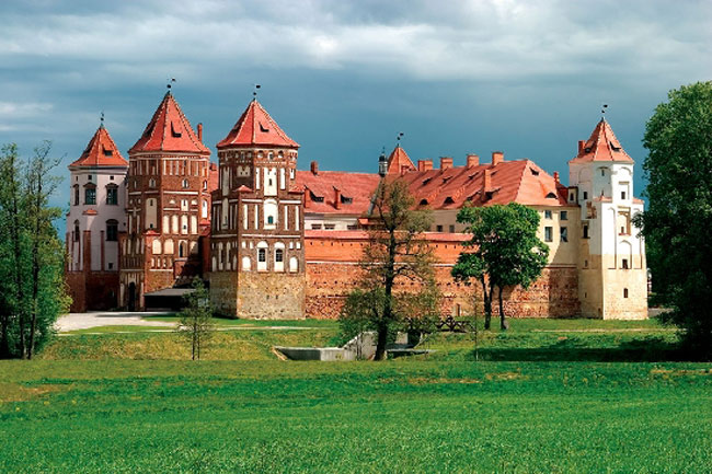 Picture 1 of Mirsky Castle Complex - World cultural heritage in Belarus