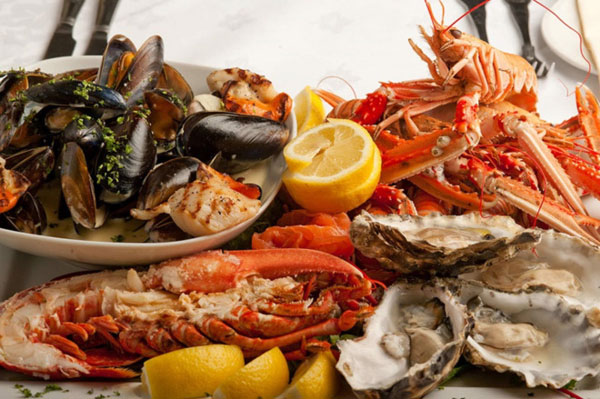 mistakes-when-eating-seafood-many-people-suffer