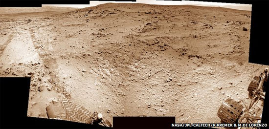 Picture 1 of Mo Moi rolled to Sharp Mountain on Mars
