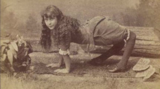 Picture 8 of Mobile circuses and the 9 most exotic characters in history