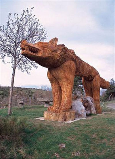 Picture 9 of Monsters spread terror throughout France