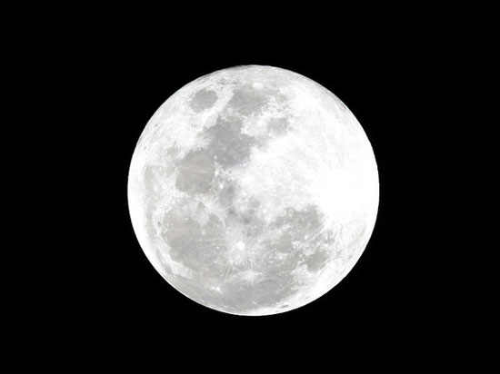 Picture 1 of Moon dust can interfere with the discovery process