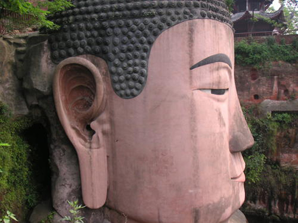 Picture 13 of Mount Emei and Great Lac Lac Buddha