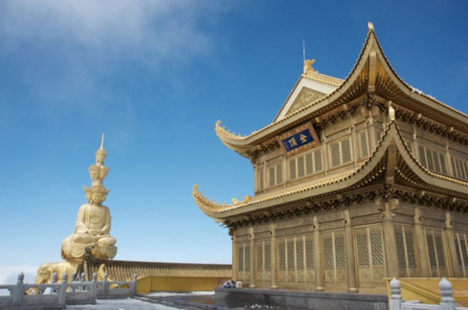 Picture 3 of Mount Emei and Great Lac Lac Buddha