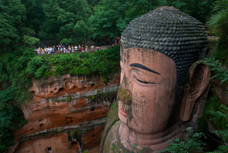 Picture 5 of Mount Emei and Great Lac Lac Buddha