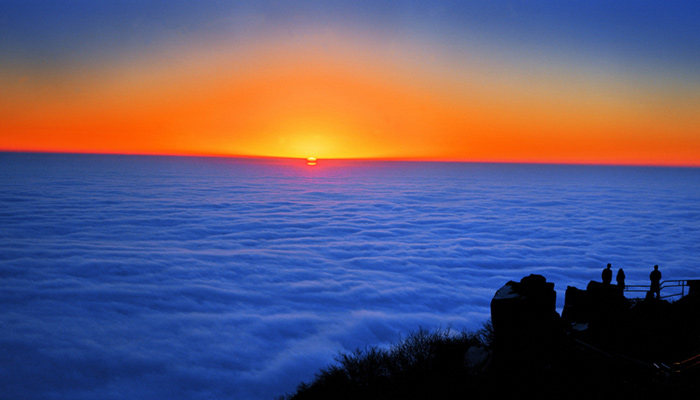Picture 7 of Mount Emei and Great Lac Lac Buddha