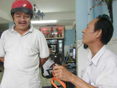 Picture 3 of Mr. mechanic with self-patching invention