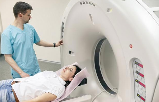 Picture 1 of MRI magnetic resonance makes many people fill their teeth easily
