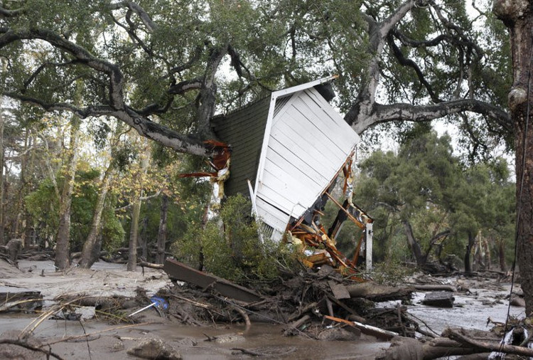 Picture 2 of Mud from the forest fire disaster in California, 13 people were killed
