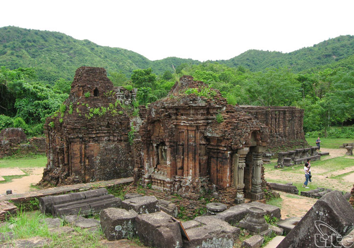 Picture 8 of My Son Sanctuary