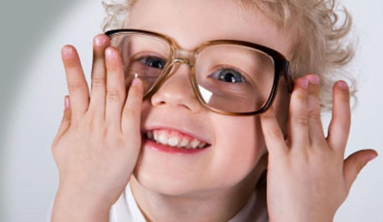 Picture 2 of Myopia is often smarter