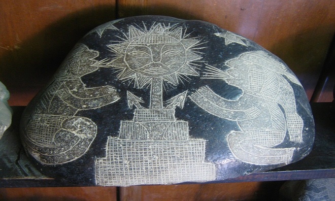 Picture 10 of Mysterious carved black stones in Peru