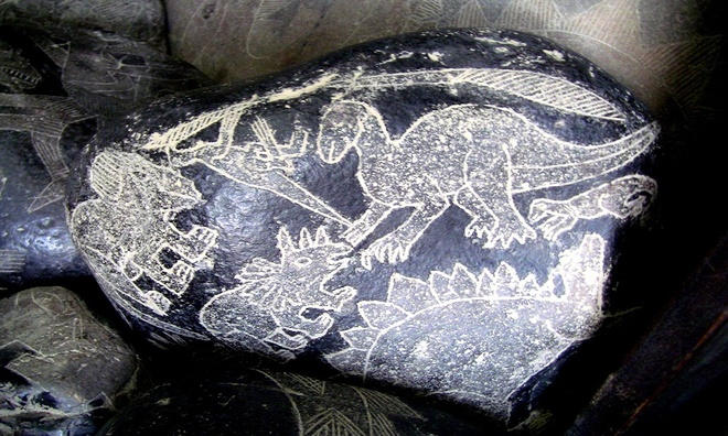 Picture 9 of Mysterious carved black stones in Peru