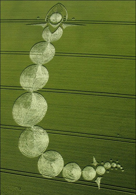 Picture 2 of Mysterious circles in the UK