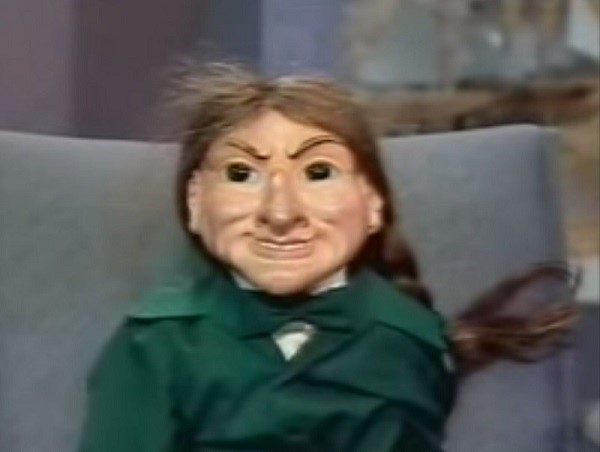 Picture 3 of Mysterious doll face devil brought luck to master