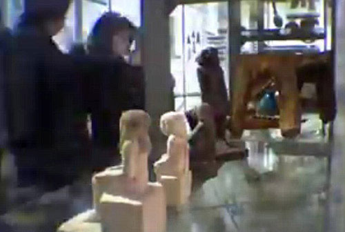 Picture 5 of Mysterious Egyptian statues themselves move