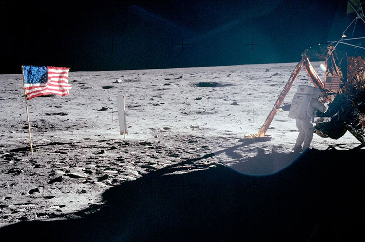 Picture 4 of Mysterious first moon landing: 3rd astronaut and lifelong obsession