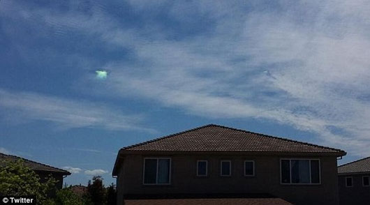 Picture 2 of Mysterious hole in California sky