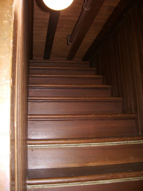 Picture 2 of Mysterious house bearing haunted curse