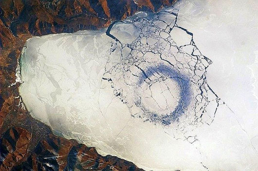 Picture 7 of Mysterious legend in the world's deepest freshwater lake